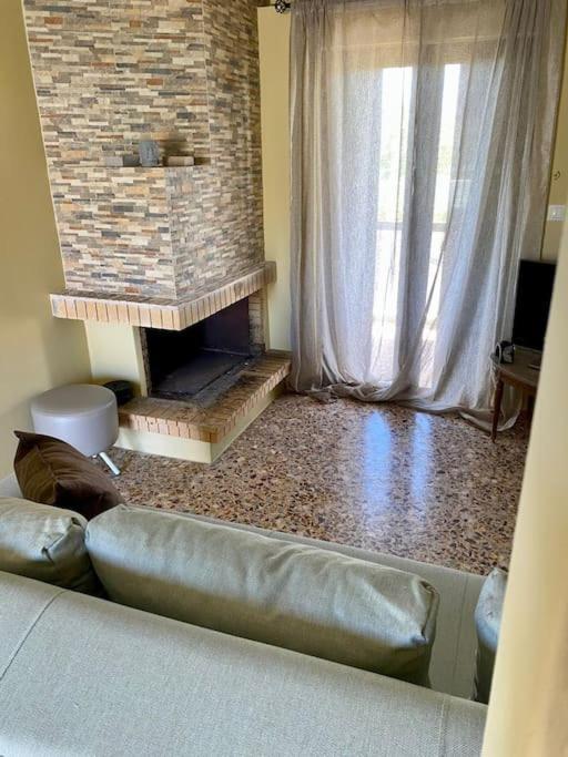 Apartament Τέσσερις Εποχές Aetos  Zewnętrze zdjęcie
